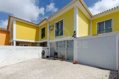 Moradia T5 para Venda em São Domingos de Rana