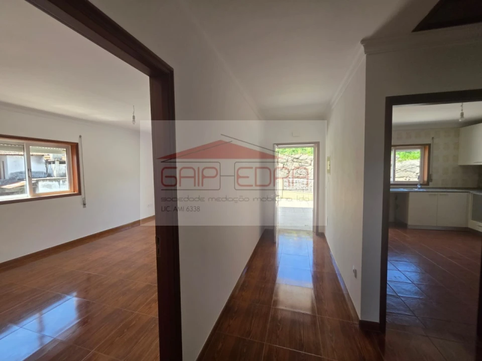 Moradia T2 para Venda em Abragão Foto 2