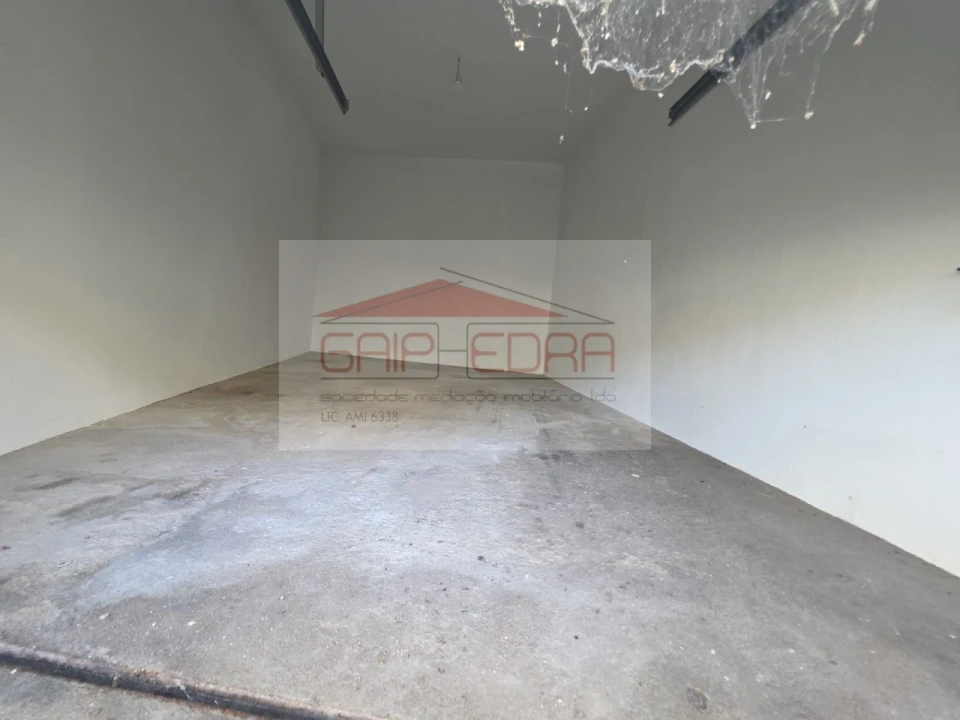 Moradia T2 para Venda em Abragão Foto 21