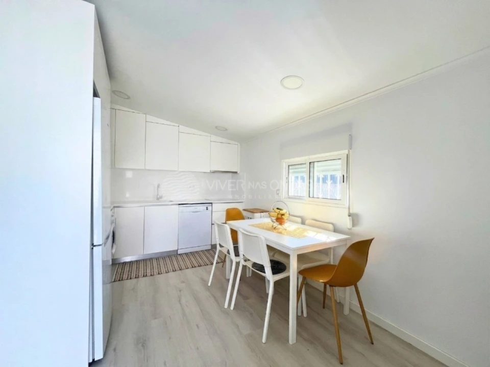 Apartamento T2 para Venda em Costa da Caparica Foto 11