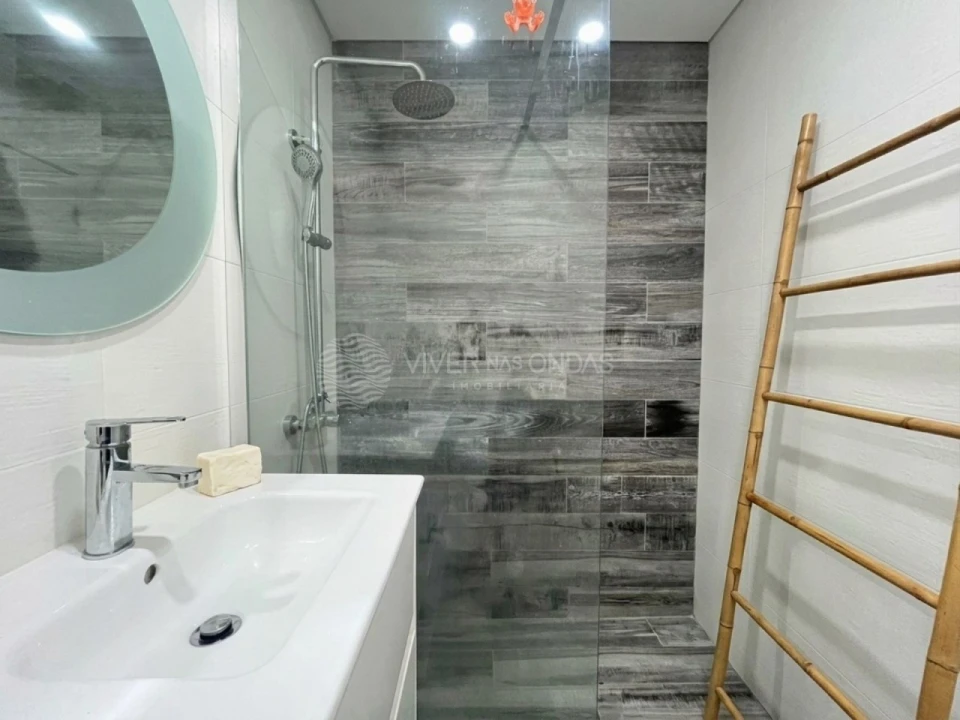 Apartamento T2 para Venda em Costa da Caparica Foto 19