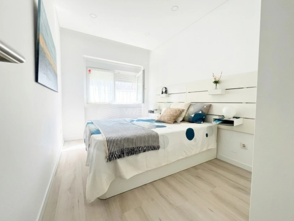 Apartamento T2 para Venda em Costa da Caparica Foto 21