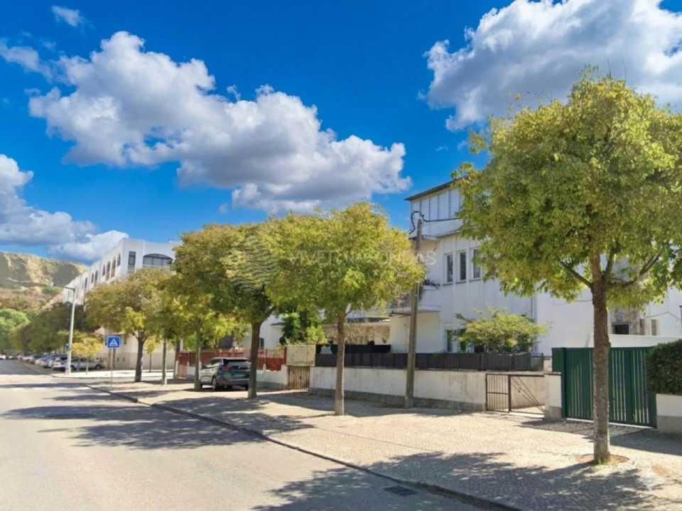 Apartamento T2 para Venda em Costa da Caparica Foto 33