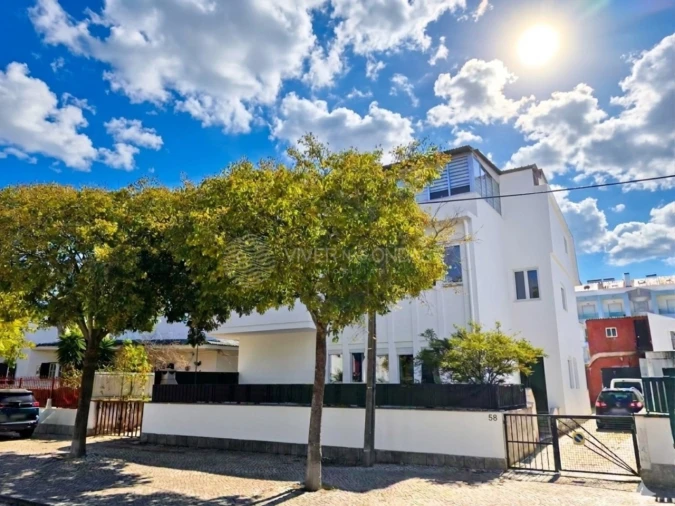 Apartamento T2 para Venda em Costa da Caparica Foto 32