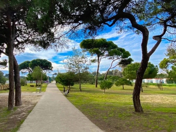 Apartamento T2 para Venda em Costa da Caparica Foto 34