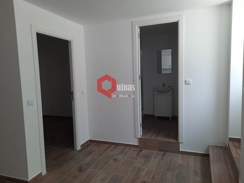 Apartamento T1 para Arrendamento em Sabugal e Aldeia de Santo António Foto 7