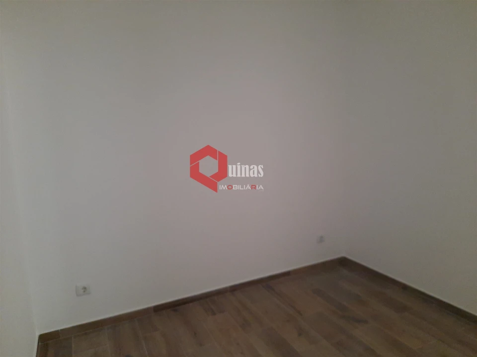 Apartamento T1 para Arrendamento em Sabugal e Aldeia de Santo António Foto 9
