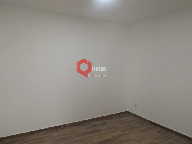 Apartamento T1 para Arrendamento em Sabugal e Aldeia de Santo António Foto 12