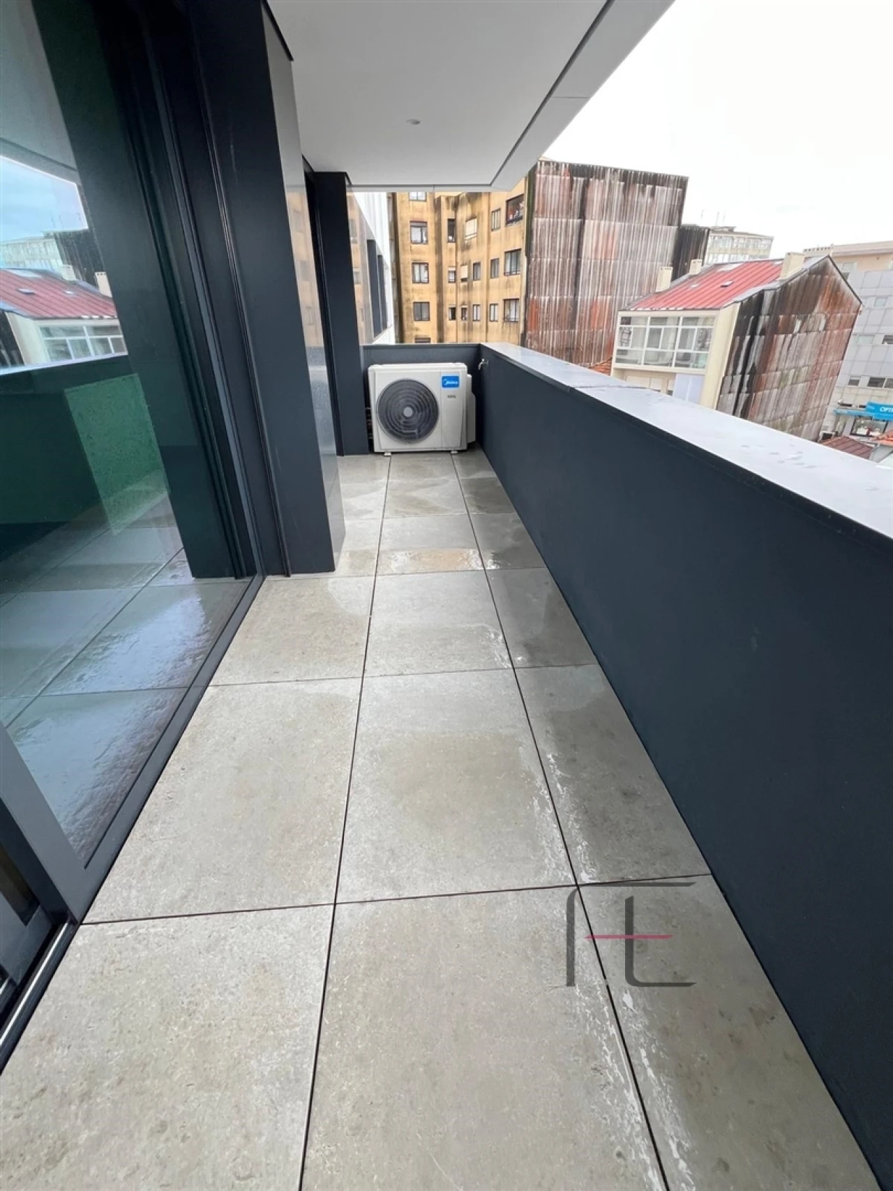 Apartamento T2 para Venda em Mafamude e Vilar do Paraíso Foto 1