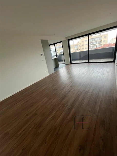 Apartamento T2 para Venda em Mafamude e Vilar do Paraíso