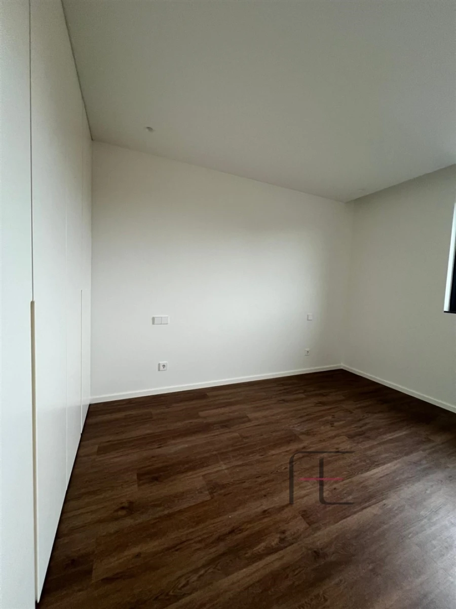 Apartamento T2 para Venda em Mafamude e Vilar do Paraíso Foto 12