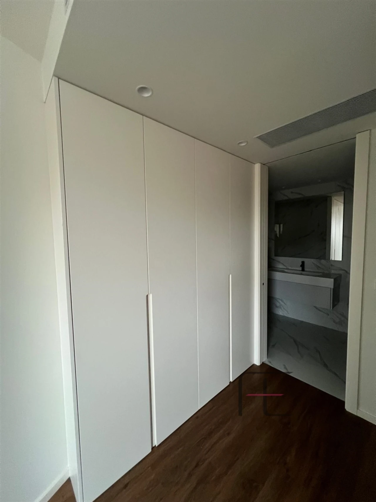 Apartamento T2 para Venda em Mafamude e Vilar do Paraíso Foto 27