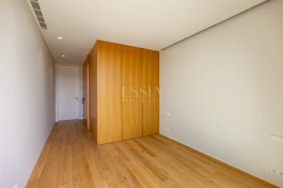 Apartamento T2 para Venda em Aldoar, Foz do Douro e Nevogilde