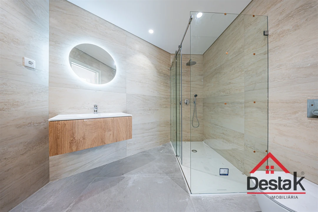 Apartamento T2 para Venda em Viseu Foto 8