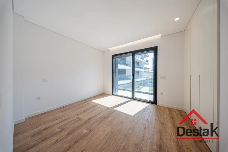 Apartamento T2 para Venda em Viseu Foto 7