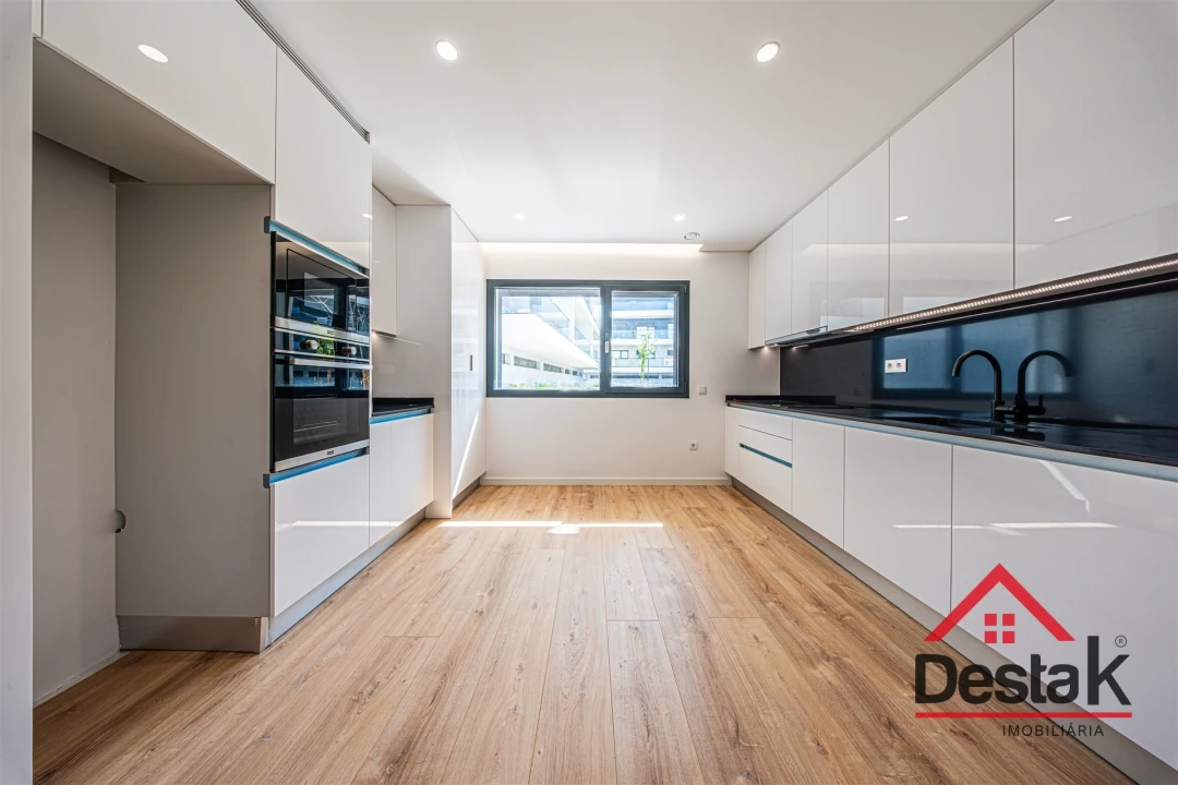 Apartamento T2 para Venda em Viseu Foto 2