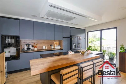 Apartamento T5 para Venda em Viseu