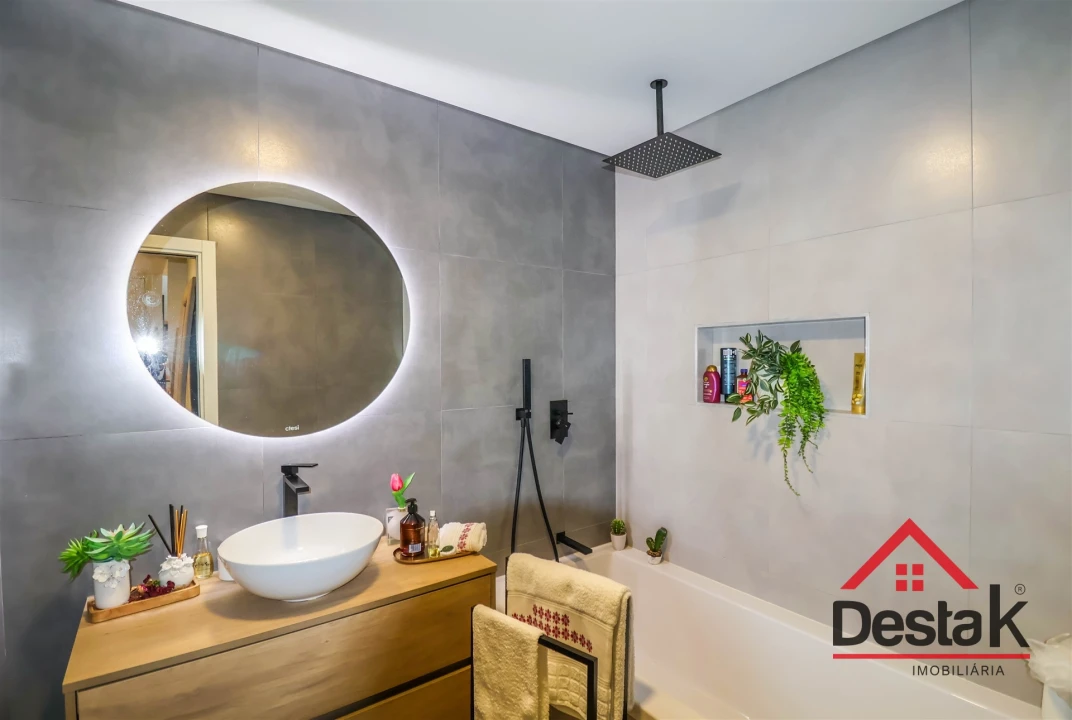 Apartamento T5 para Venda em Viseu Foto 22