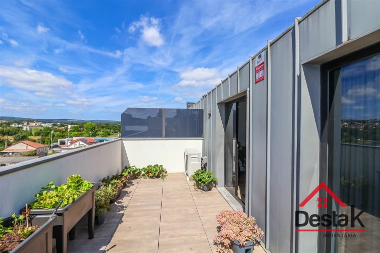 Apartamento T5 para Venda em Viseu Foto 29