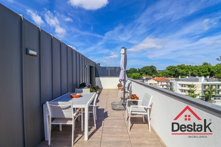 Apartamento T5 para Venda em Viseu Foto 33