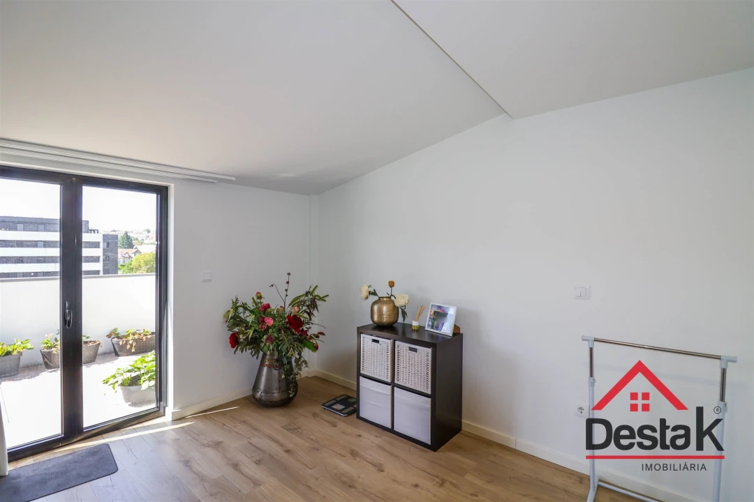 Apartamento T5 para Venda em Viseu Foto 28