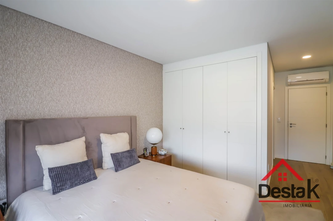 Apartamento T5 para Venda em Viseu Foto 21