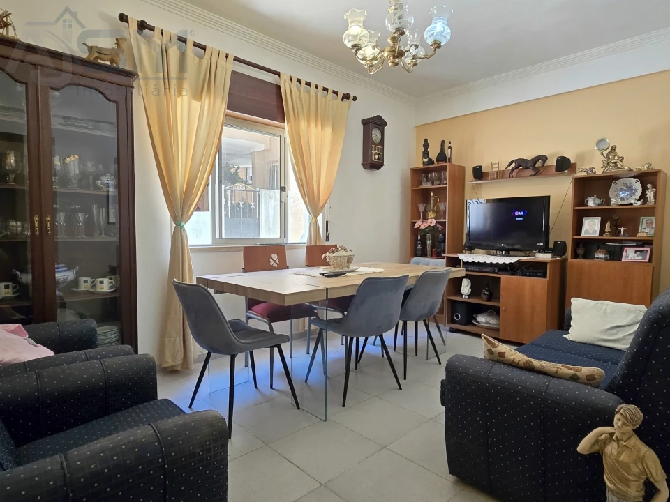 Apartamento T2 para Venda em Encosta do Sol Foto 1