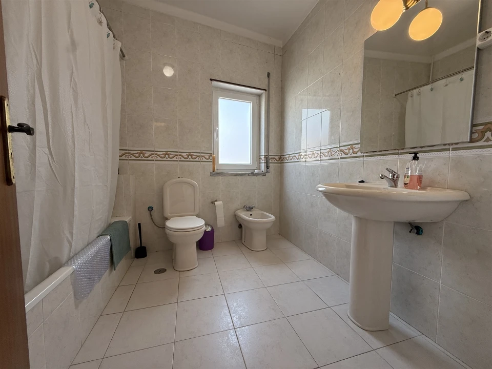 Apartamento T1 para Venda em Cadaval e Pêro Moniz Foto 9