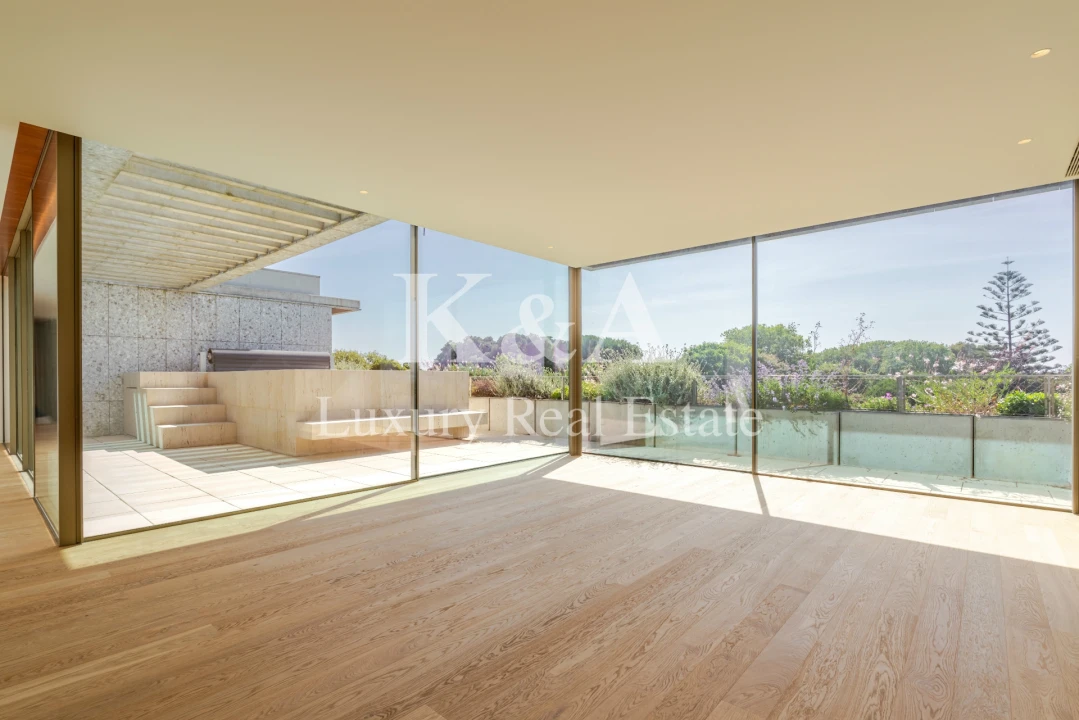 Apartamento T4 para Venda em Aldoar, Foz do Douro e Nevogilde Foto 1