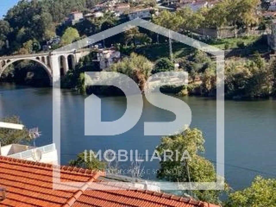 Moradia T3 para Venda em Eja Foto 14