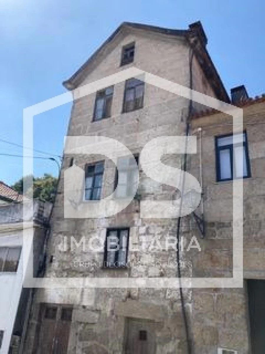 Moradia T3 para Venda em Eja Foto 4