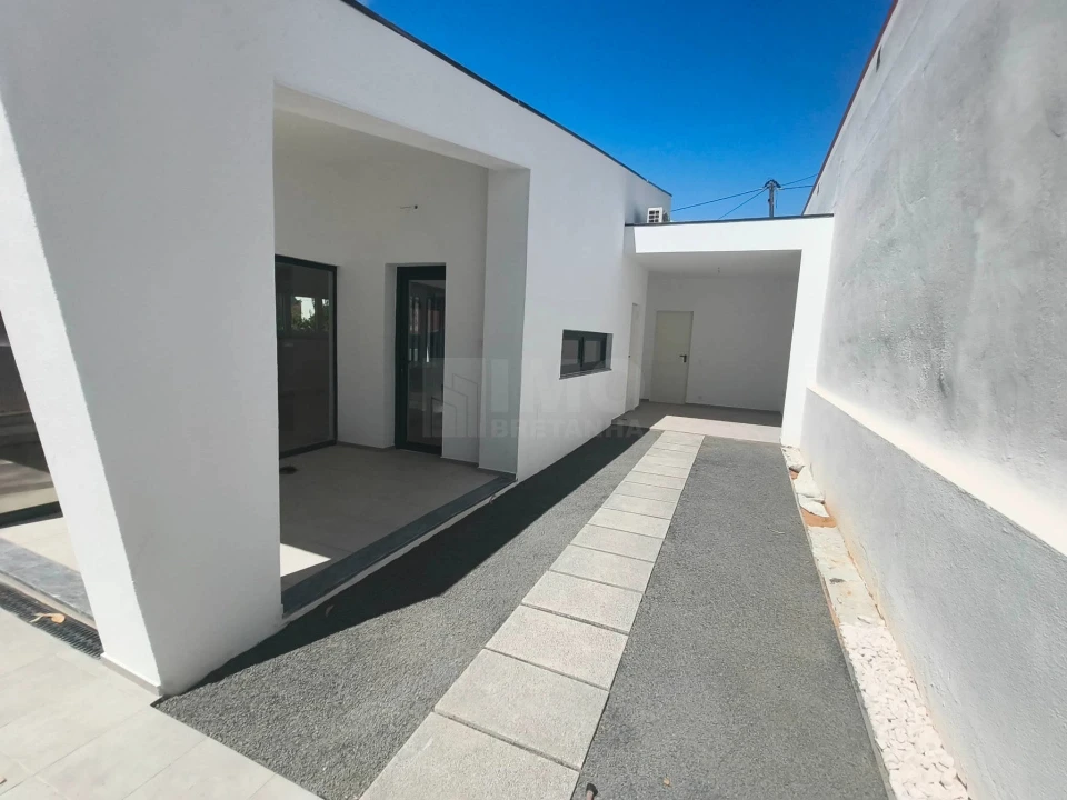 Moradia T3 para Venda em Charneca de Caparica e Sobreda Foto 3