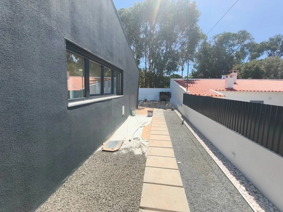 Moradia T3 para Venda em Charneca de Caparica e Sobreda Foto 28