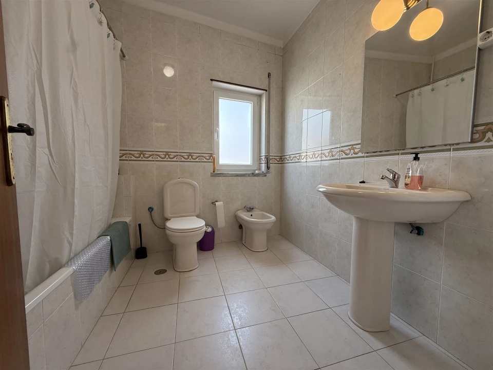Apartamento T1 para Venda em Cadaval e Pêro Moniz Foto 9