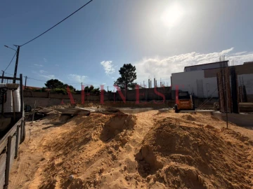 Moradia T3 para Venda em Fernao Ferro