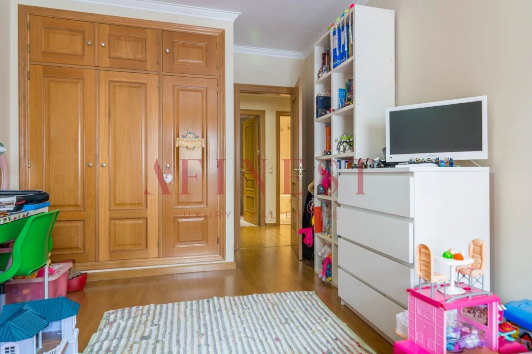 Apartamento T3 para Arrendamento em Carcavelos e Parede Foto 17