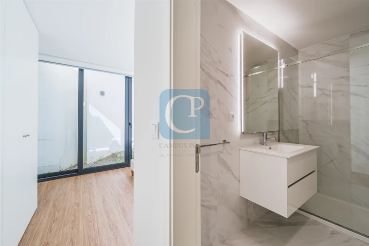 Apartamento T1 para Venda em Paranhos Foto 13