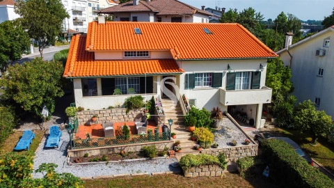 Moradia T4 para Venda em Ranhados