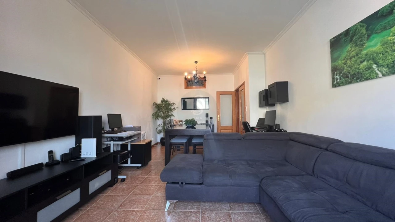 Apartamento T2 para Venda em Oliveira do Douro Foto 1