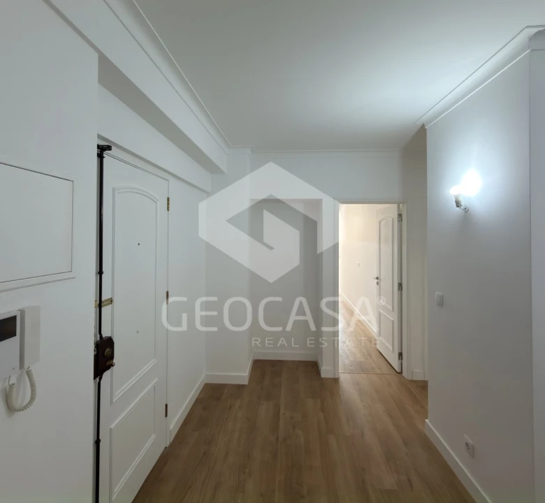 Apartamento T3 para Venda em São Domingos de Benfica Foto 2