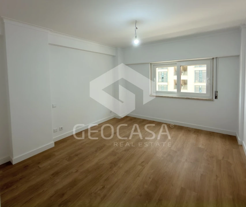 Apartamento T3 para Venda em São Domingos de Benfica Foto 11
