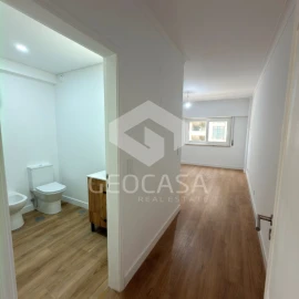 Apartamento T3 para Venda em São Domingos de Benfica