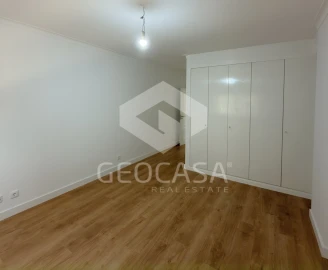 Apartamento T3 para Venda em São Domingos de Benfica