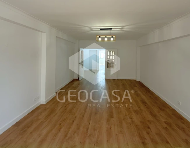 Apartamento T3 para Venda em São Domingos de Benfica Foto 6