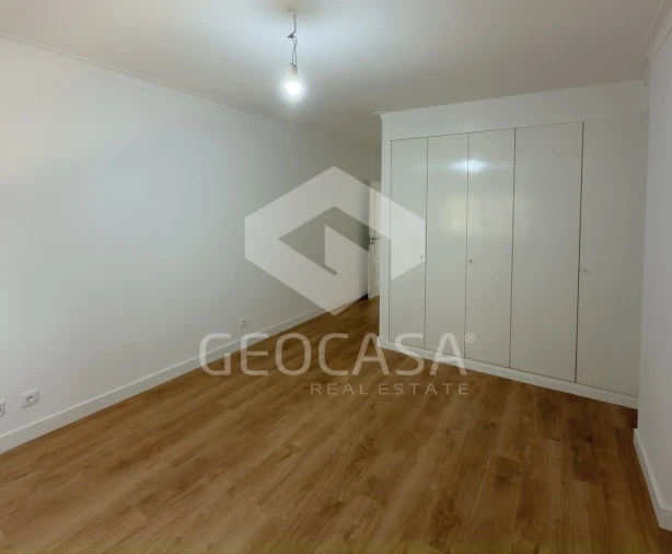 Apartamento T3 para Venda em São Domingos de Benfica Foto 12