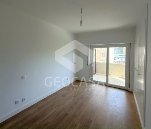 Apartamento T3 para Venda em São Domingos de Benfica Foto 16