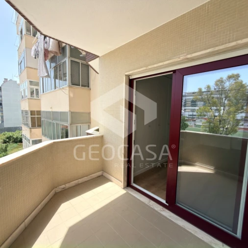 Apartamento T3 para Venda em São Domingos de Benfica Foto 21