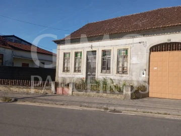 Moradia T3 para Venda em Fermentelos