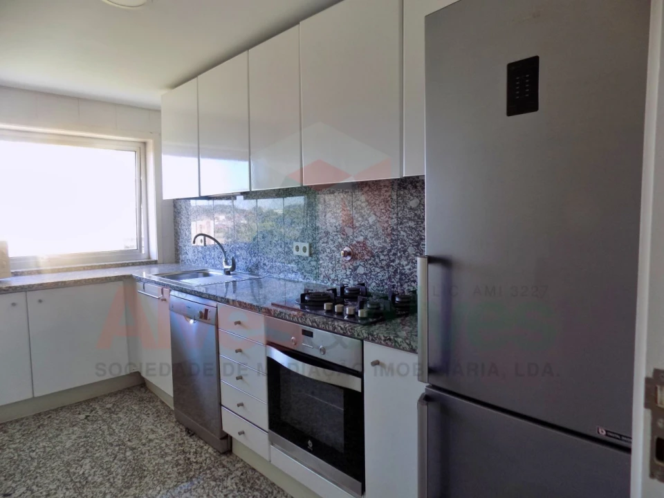 Apartamento T2 para Venda em Cidade da Maia Foto 3