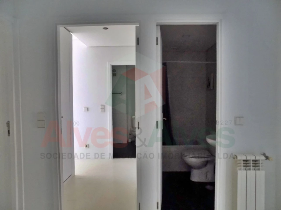 Apartamento T2 para Venda em Cidade da Maia Foto 4